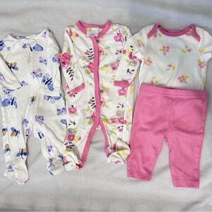 Adorable 0-3 Months Onesies / Sleepers plus Bodysuit & Pants set